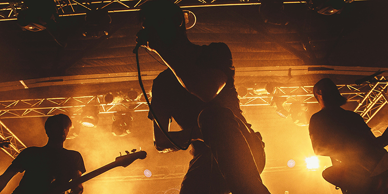 Musicien du groupe Metal Lomor ou Kaldeyra intervenant au collège